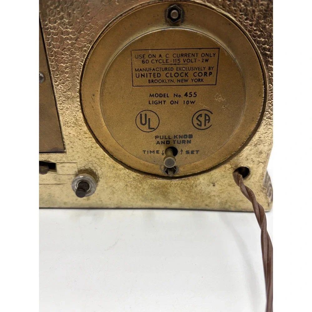 United Clock Corp. Model 455 Mantel Clock w/ Fireplace Light,‎ Good